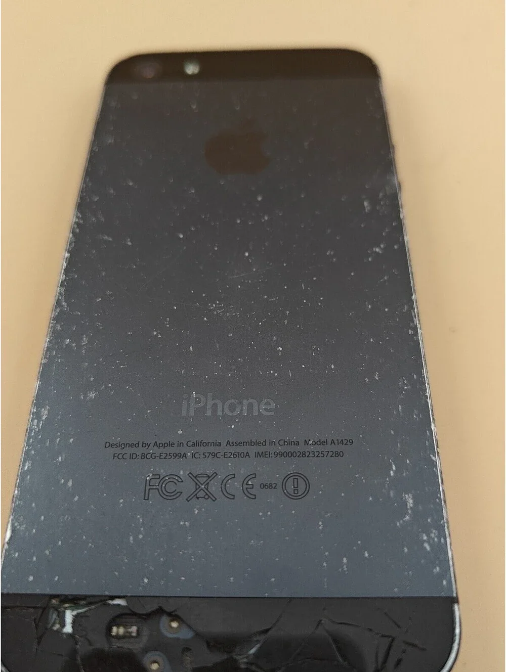 Apple iPhone 5 A1429 16GB Black Slate No Power Cracked Back Parts/Repair